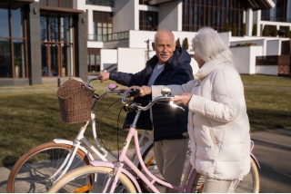 Kohinoor Regalia Tower Amenities - Wave Pool with DJ Console Area, Water-resistant Outdoor Speakers & Outdoor Cafe